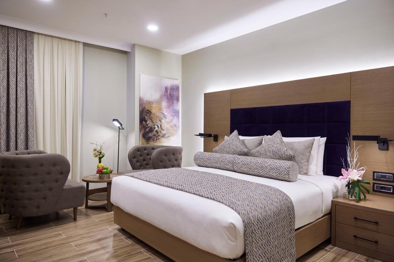 فندق Yogh Hospitality باراماريبو المظهر الخارجي الصورة