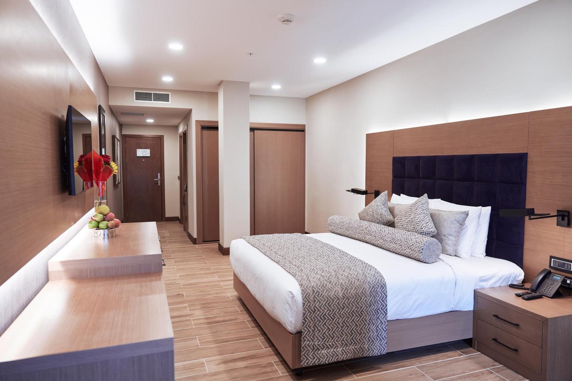 فندق Yogh Hospitality باراماريبو المظهر الخارجي الصورة