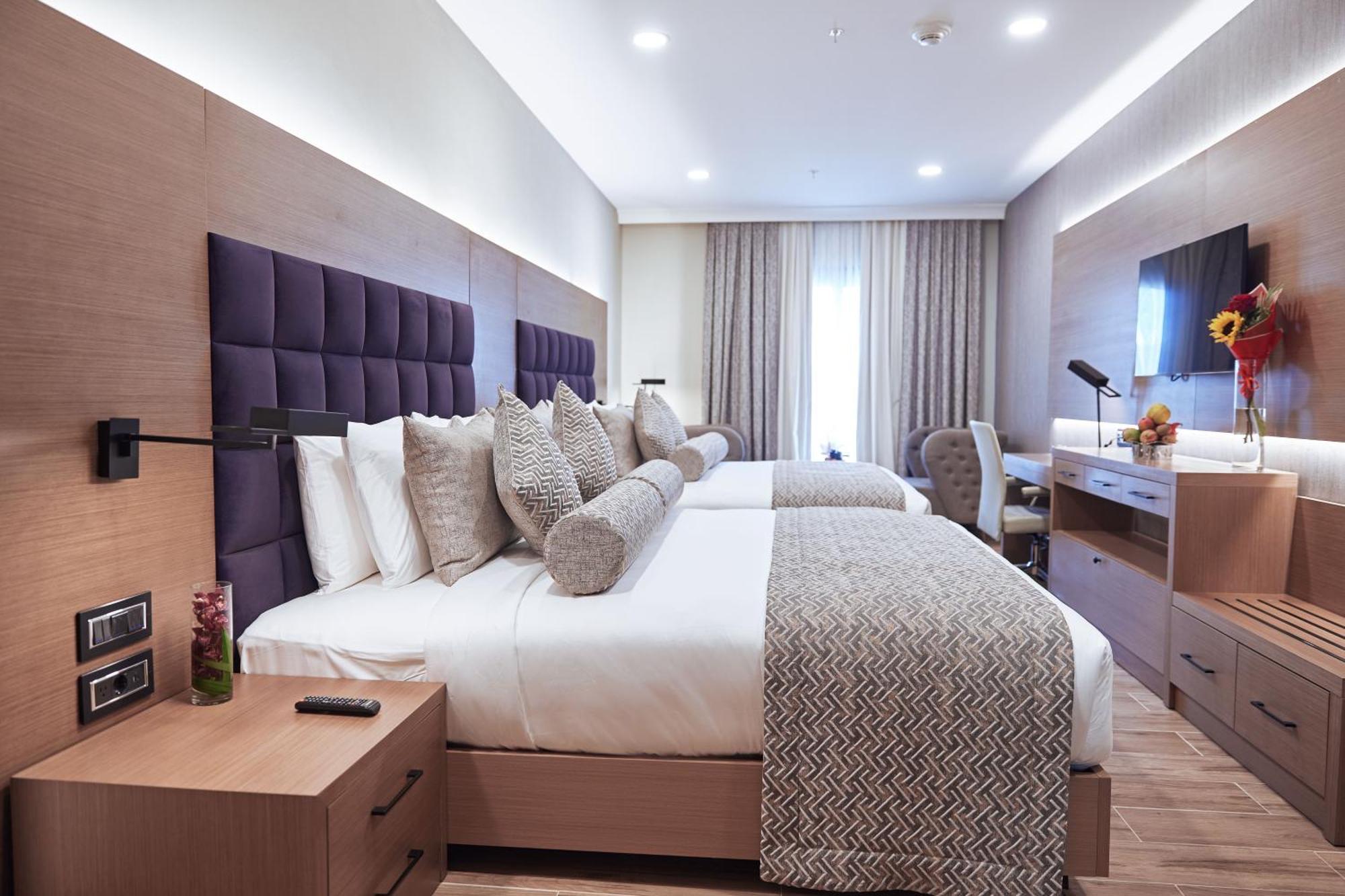 فندق Yogh Hospitality باراماريبو المظهر الخارجي الصورة