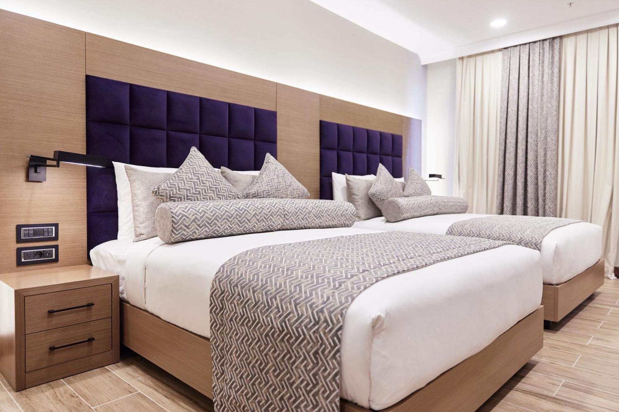 فندق Yogh Hospitality باراماريبو المظهر الخارجي الصورة