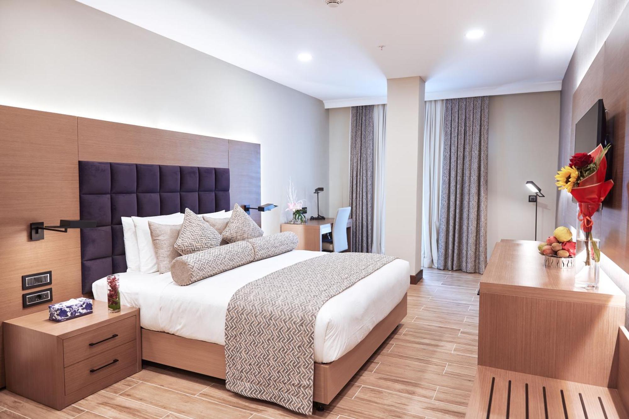 فندق Yogh Hospitality باراماريبو المظهر الخارجي الصورة
