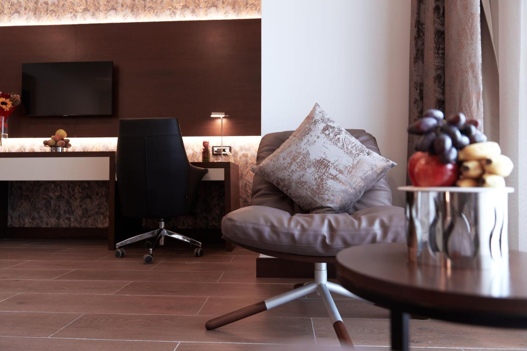 فندق Yogh Hospitality باراماريبو المظهر الخارجي الصورة